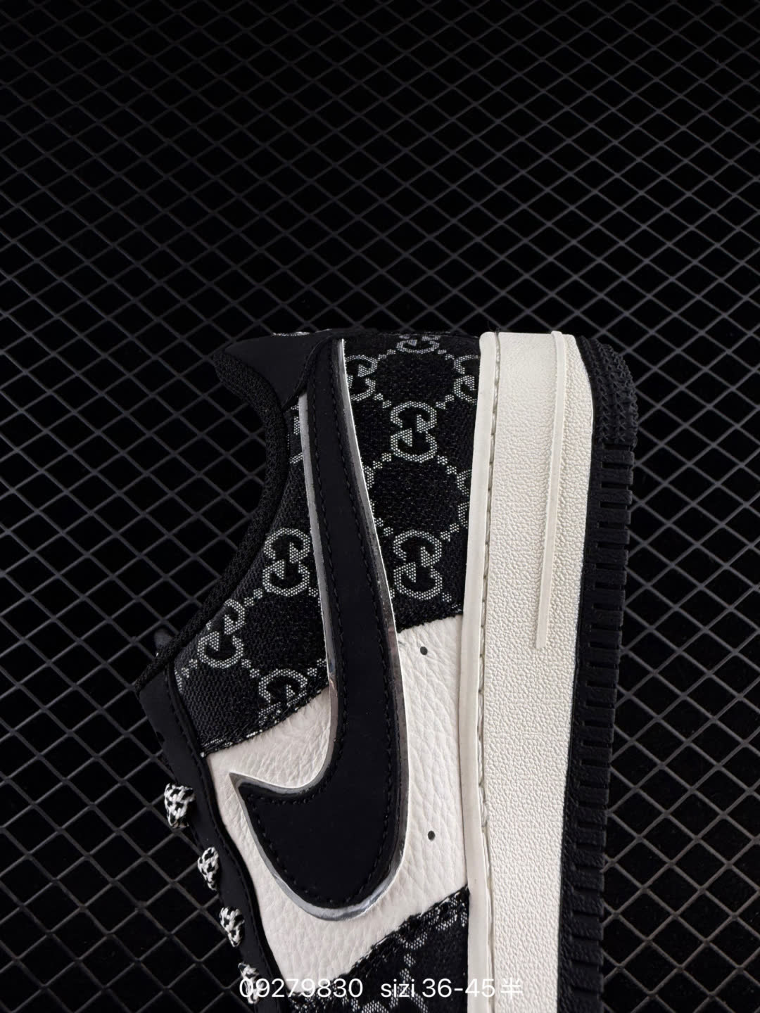 NIKE AIR FORCE 1